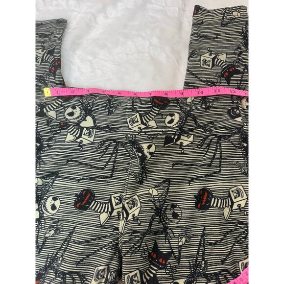 Lot of 2 Disney x LuLaRoe Nightmare Before Christmas Jack / Sally Leggings OSFM* - Picture 15 of 16